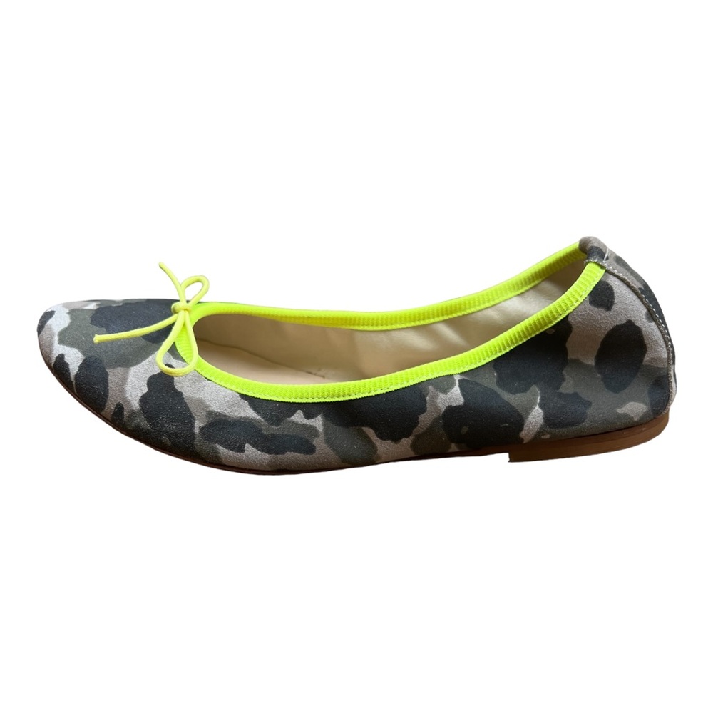 NEW Italian Factory Shoes Green Camo Ballet Flats Sz 6.5 - Picture 2 of 6